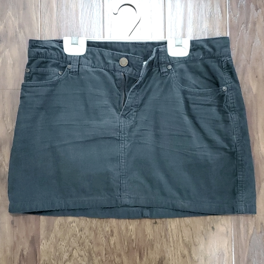 Super cute H&M corduroy mini skirt